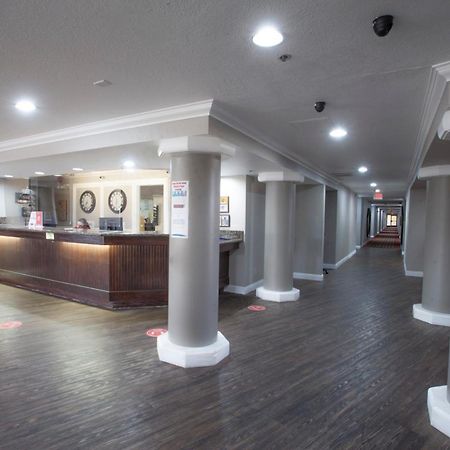 Ramada By Wyndham Barstow Hotel Exterior photo