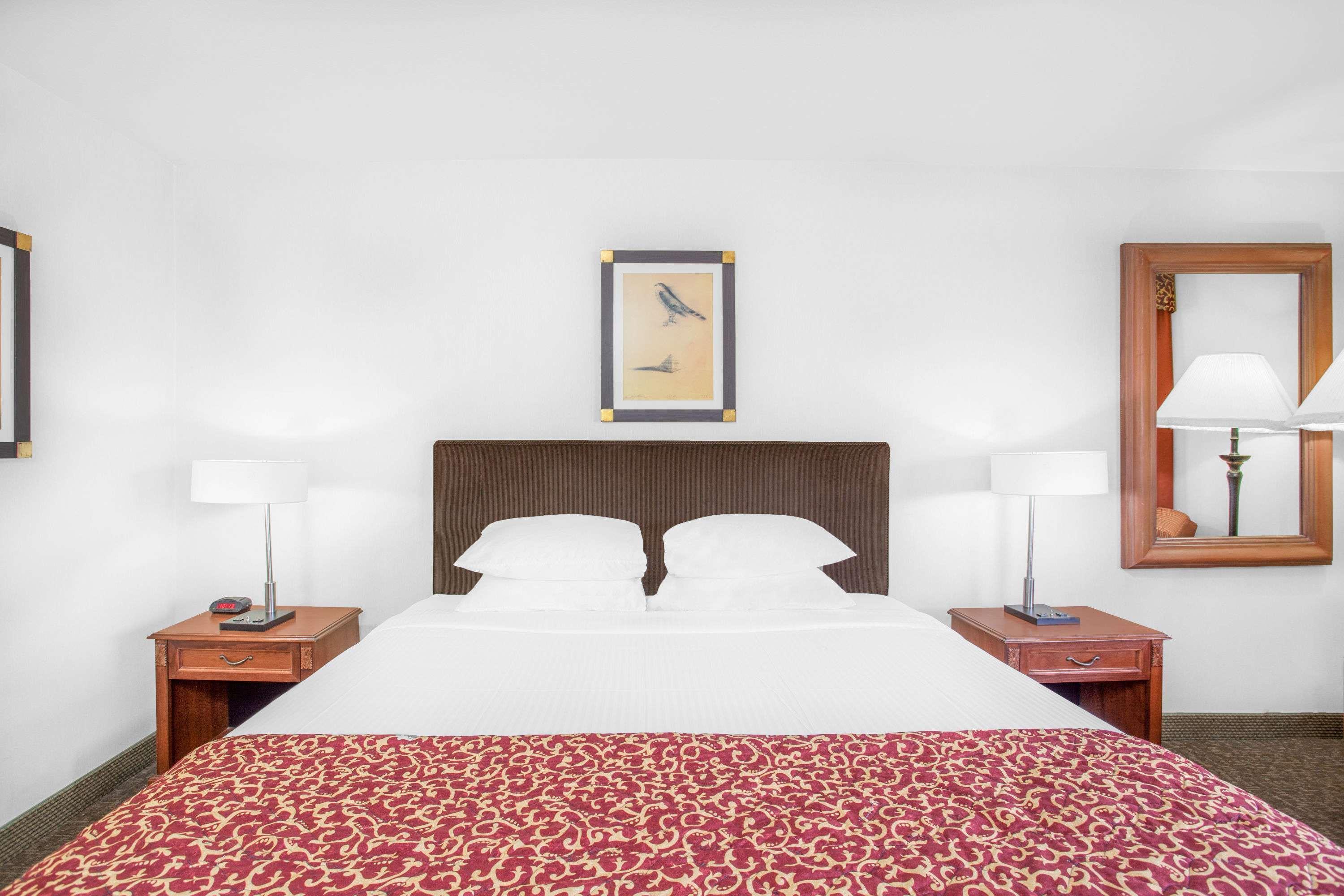 Ramada By Wyndham Barstow Hotel Exterior photo