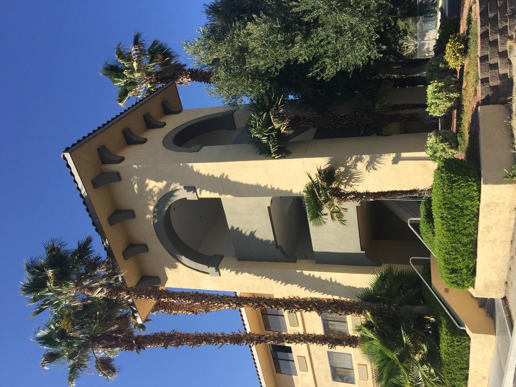 Ramada By Wyndham Barstow Hotel Exterior photo